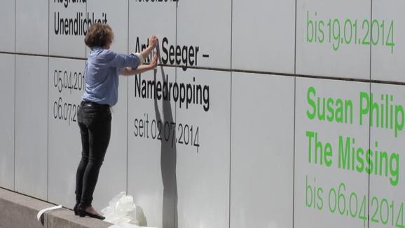 Filmstil from the Video "Namedropping", 2014