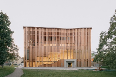 ORTE Bauvisite_ KinderKunstLabor Exterior_St Poelten_Schenker Salvi Weber Architekten