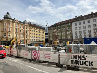 ORTE_ Stadt Gespraech St Poelten_Innsbruck Boznerplatz