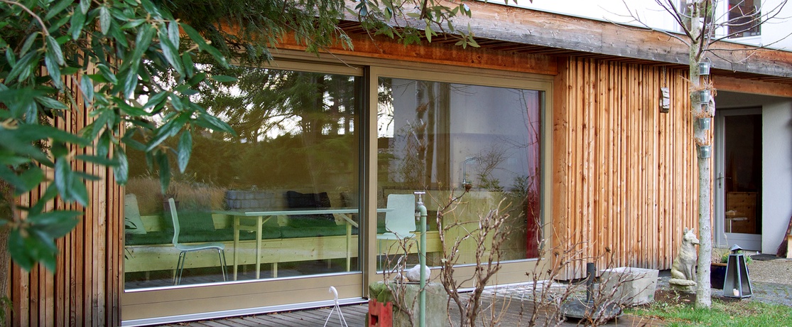 basecamp 42 - Gartenhaus in Wiener Neustadt, Gebäude und Einrichtung – © Konrad Hitthaler basecamp 42 - Gartenhaus in Wiener Neustadt, Gebäude und Einrichtung