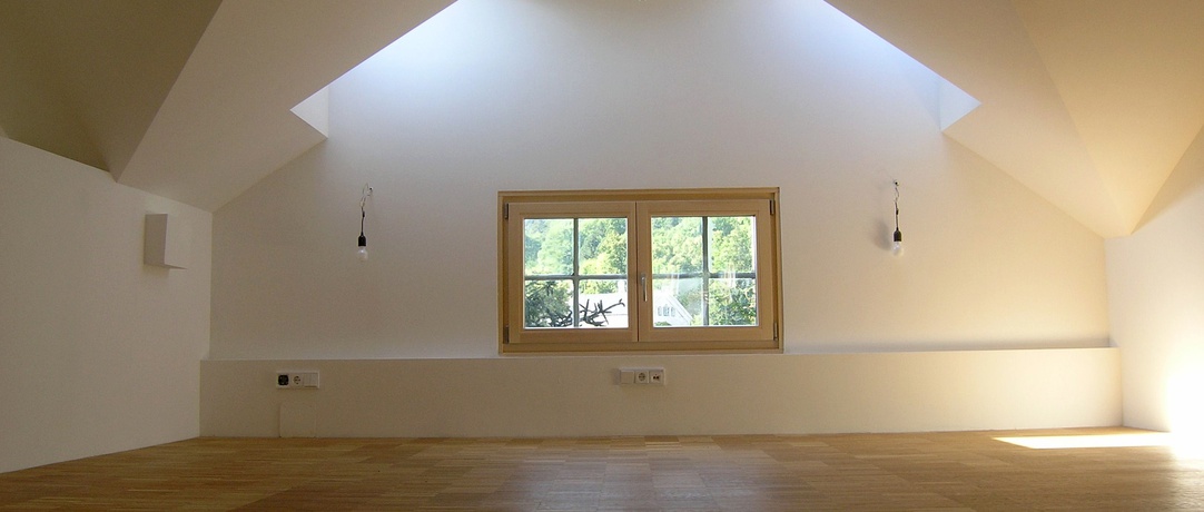 Dachgeschoß - Gründerzeithaus, Mackgasse, Wien 23, 2013 – © Martha Vaizidou Dachgeschoß - Gründerzeithaus, Mackgasse, Wien 23, 2013