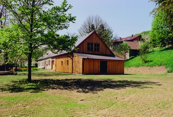 Bibliotheksanbau in Unterkirchbach, NÖ,  Foto © Peter Dressler, 2000.jpg