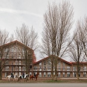 Vliervelden. A Gatehouse with 21 apartments in a Farmyard, Oosterwold, Almere, Architektur: KettingHuls